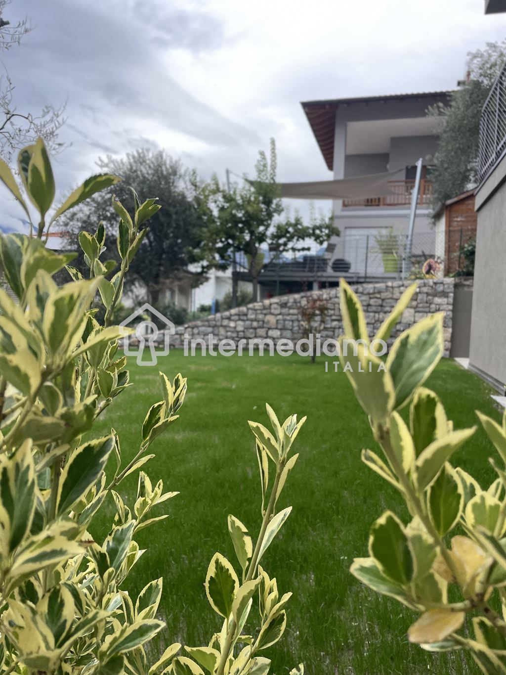 RESIDENZA MEDITERRANEA - ULTIMO TRILOCALE CON GIARDINO ESCLUSIVO! - Appartamento Residenziale Nago-Torbole